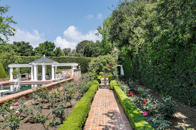 3001 Lombardy Road, Pasadena CA: https://media.crmls.org/mediaz/898b8682-e3a2-42f8-969b-7b1f514cf272.jpg