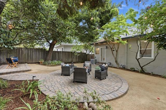 439 Wisnom Avenue, San Mateo CA: https://media.crmls.org/mediaz/898c5f5e-3728-4b81-9267-b05d13e16064.jpg