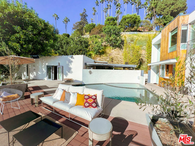 7650 Curson Terrace, Los Angeles CA: https://media.crmls.org/mediaz/898c864c-e6fb-4b9a-8ca2-fc76ca56fe7f.jpg