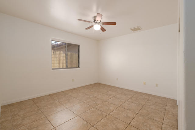 53215 Avenida Alvarado, La Quinta CA: https://media.crmls.org/mediaz/898e3aaf-755e-4fb2-92b7-1ec0334770d8.jpg