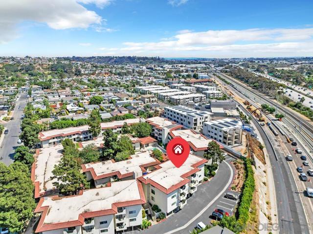 4245 Asher St, San Diego CA: https://media.crmls.org/mediaz/898ed921-17e1-4180-b957-05a52a85cfe6.jpg