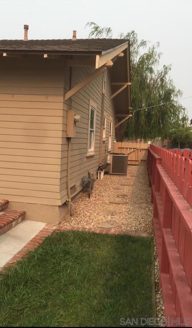 4520 Mississippi Street, San Diego CA: https://media.crmls.org/mediaz/898f8bcd-400f-4728-a3b0-269697e0c1ef.jpg