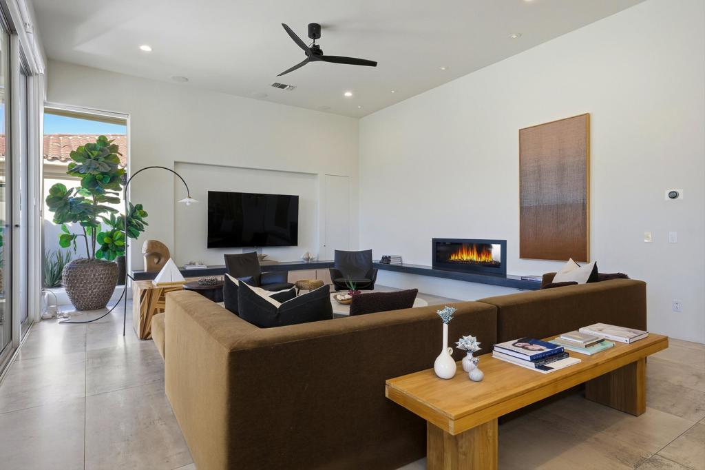 MLS #219137275DA image #10