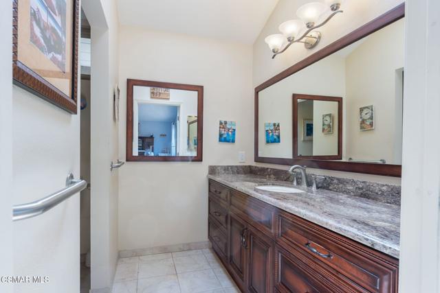 2910 Bear River Circle, Westlake Village CA: https://media.crmls.org/mediaz/8990d8dd-4030-4948-a2d9-2bb6dea76503.jpg