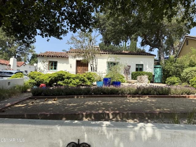 1979 Allen Avenue, Altadena CA: https://media.crmls.org/mediaz/89916c69-c119-49c0-b5d7-d8d2873918c6.jpg