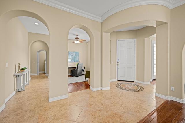 Detail Gallery Image 8 of 42 For 1452 S Creekside Dr, Chula Vista,  CA 91915 - 3 Beds | 2/1 Baths