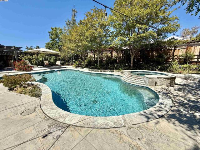 1164 Lexington Way, Livermore CA: https://media.crmls.org/mediaz/899232a9-aec3-4d88-9911-eff333460b86.jpg