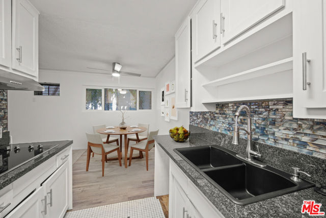 960 Larrabee Street, West Hollywood CA: https://media.crmls.org/mediaz/8993b222-bd90-4b6b-9a92-707657327d58.jpg