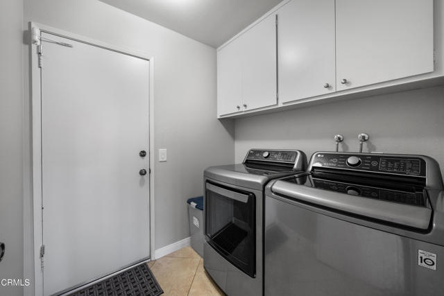 8984 Santa Margarita Road, Ventura CA: https://media.crmls.org/mediaz/8993d49b-0d61-4eb6-8fef-46c89a1d033c.jpg