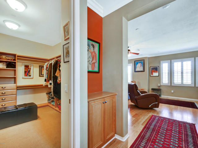 1333 Caspian Way, Oxnard CA: https://media.crmls.org/mediaz/8996c776-30f9-4d62-9422-11a38c0d19e8.jpg