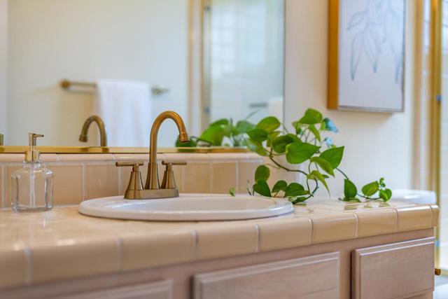 840 Seacliff Drive, Aptos CA: https://media.crmls.org/mediaz/899860d1-89fe-456a-a8f4-60cc6129abd7.jpg
