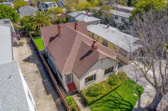 828 Highland Avenue, San Mateo CA: https://media.crmls.org/mediaz/8998f1b2-c054-4906-a766-f8df6e7a42e7.jpg
