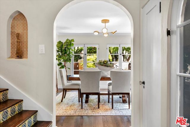 2276 La Granada Drive, Los Angeles CA: https://media.crmls.org/mediaz/899a2bcc-eb4b-4e8d-bcf8-1f16200d328a.jpg