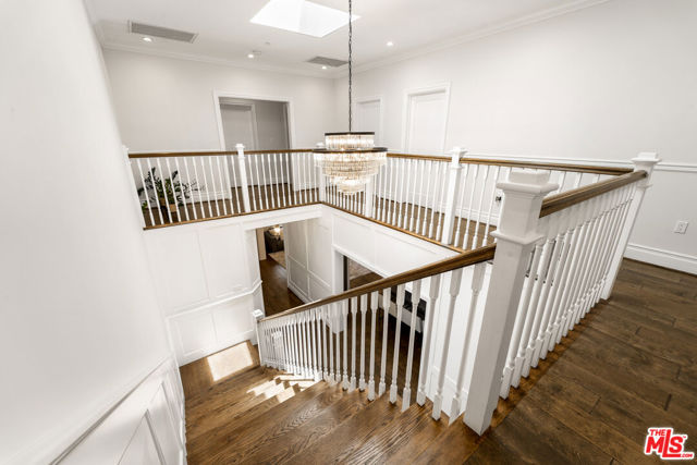 4469 Stern Avenue, Sherman Oaks CA: https://media.crmls.org/mediaz/899ab9e3-0df5-4c9e-8f79-45f9616b48cf.jpg