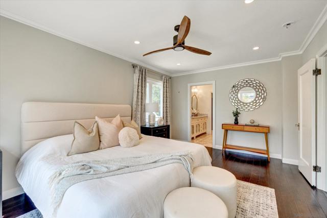 1901 N Catalina Street, Los Angeles CA: https://media.crmls.org/mediaz/899afe68-0303-42b7-99c1-2e3bd603ce3b.jpg