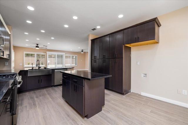 78544 Iron Bark Drive, Palm Desert CA: https://media.crmls.org/mediaz/899b136f-0cb3-48b3-b3d3-3f76c81f1347.jpg
