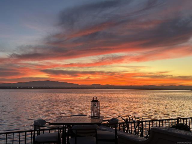 89 Tunapuna Ln, Coronado CA: https://media.crmls.org/mediaz/899bb255-05a3-419d-baa7-3e16521bb47e.jpg