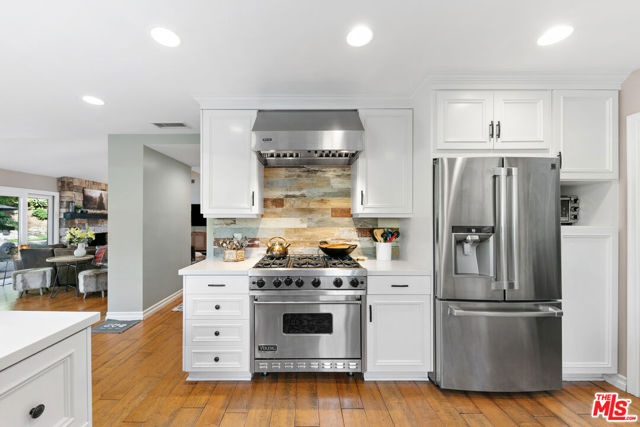 30603 El Sueno Drive, Malibu CA: https://media.crmls.org/mediaz/899bf9a6-db72-4f16-be99-860c9a6aa12d.jpg