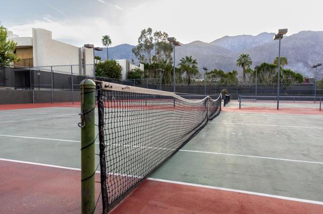 1400 E Palm Canyon Drive, Palm Springs CA: https://media.crmls.org/mediaz/899c4fa0-da8e-449b-a5b9-f2e098605ae1.jpg