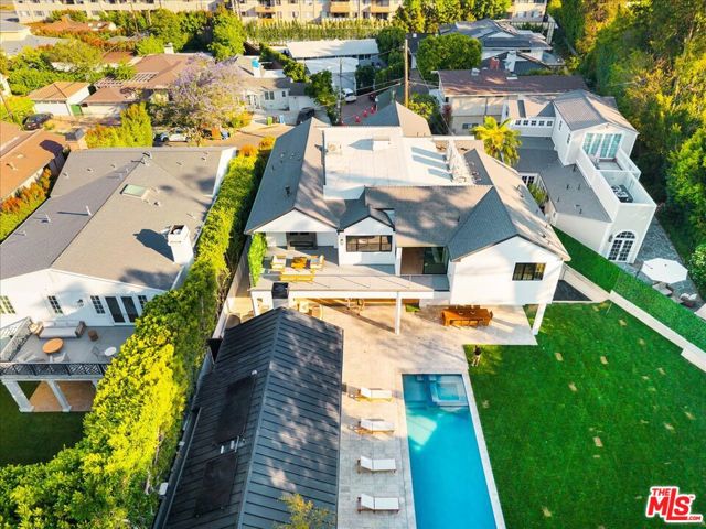 12227 Tweed Lane, Los Angeles CA: https://media.crmls.org/mediaz/899c524f-c642-45c6-b1dd-00fb642bb2cd.jpg