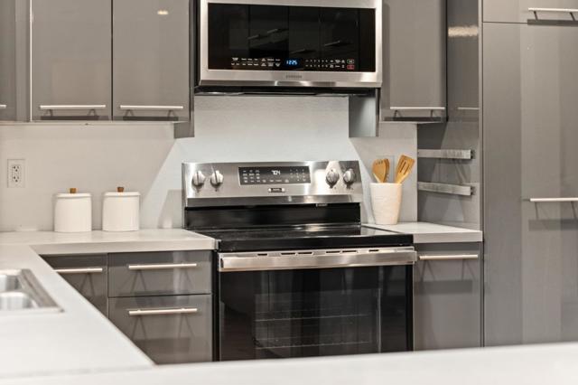 6543 Skyfarm Drive, San Jose CA: https://media.crmls.org/mediaz/899c60b5-1a8f-49f1-a69c-a7452655942c.jpg