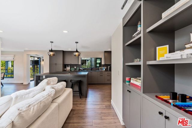 29500 Heathercliff Road, Malibu CA: https://media.crmls.org/mediaz/899d5099-e6cc-4712-b385-e58f86591900.jpg