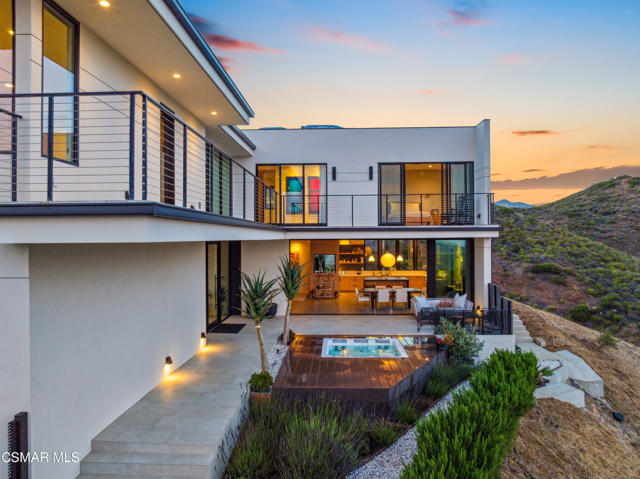 33433 Decker School Road, Malibu CA: https://media.crmls.org/mediaz/899d863e-dc6c-4926-9487-946cdf421e8d.jpg