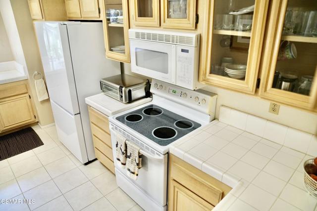 5824 Oak Bend Lane, Oak Park CA: https://media.crmls.org/mediaz/899f07df-217f-4bed-b7b3-85ca25d11afb.jpg