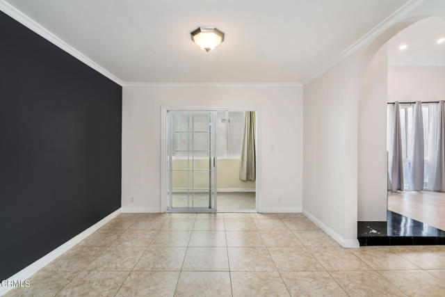 Detail Gallery Image 11 of 35 For 14335 Huston St #101,  Sherman Oaks,  CA 91423 - 2 Beds | 2/1 Baths