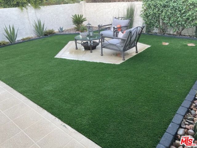 76983 California Drive, Palm Desert CA: https://media.crmls.org/mediaz/899f455d-7b6d-42b2-8eb5-feb765bc6e5a.jpg