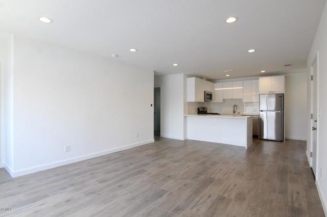 630 N Orange Drive 628 Los Angeles, California Brand new 2 bedroom + 2 bathroom apartments. Each unit has been fully renovated and features an open concept layout with a monochromatic palette of matte white, modern finishes. Stainless steel appliances compliment quartz countertops and oversized islands with seating - perfect for entertaining! Each bathroom has a walk-in shower adorned with handmade three-dimensional Italian tiles and concrete floors. Fully insulated walls, new HVAC, tankless water heater, dimmable light switches, Nest thermostat and Ring doorbell ensure that your home is not only safe and secure but energy efficient as well, lowering your monthly utility bills. All units include a stackable washer/dryer for your convenience. One parking space is included, with additional parking on the street. Amazing location, walking distance to Mozza Pizzeria, Petit Trois, Milk Bar and much more! *Rent as low as $2,914 (*based on a 14 month lease at $3,400/month with two months free rent). Please inquire about pricing. Actual unit may vary slightly from unit pictured.
