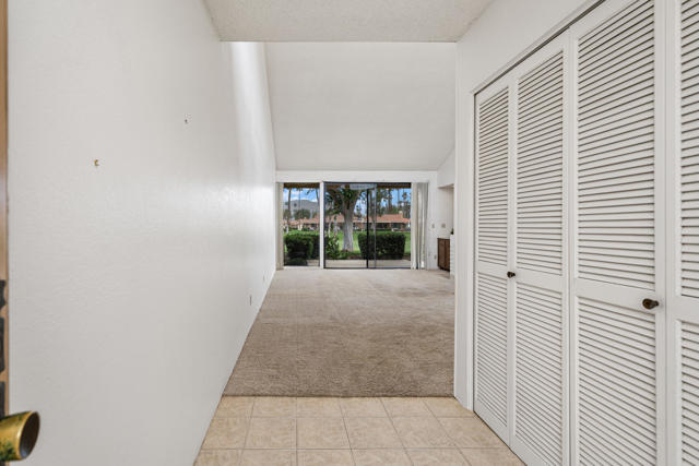 179 Las Lomas, Palm Desert CA: https://media.crmls.org/mediaz/89a09cb9-d0bd-4c6c-8630-fd240cb766bf.jpg