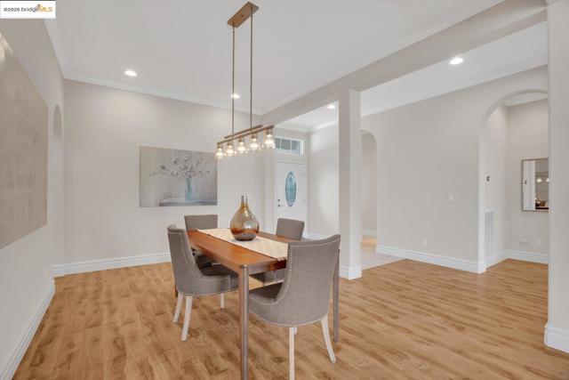 517 Marianna PL, Rio Vista CA: https://media.crmls.org/mediaz/89a1a07b-a2c8-405c-95c1-d8f286f519fe.jpg