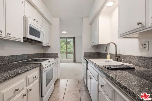 Drew Fenton | 809 S Bundy Drive Los Angeles CA | MLS: 7431835 Drew Fenton | 809 S Bundy Drive Los Angeles CA | MLS: 7431835