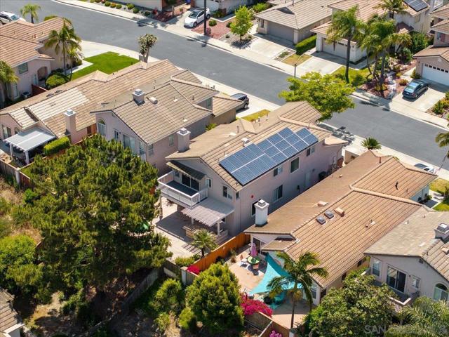 2412 Starlight Gln, Escondido CA: https://media.crmls.org/mediaz/89a237a5-bb54-4b09-82d7-128c126190cd.jpg