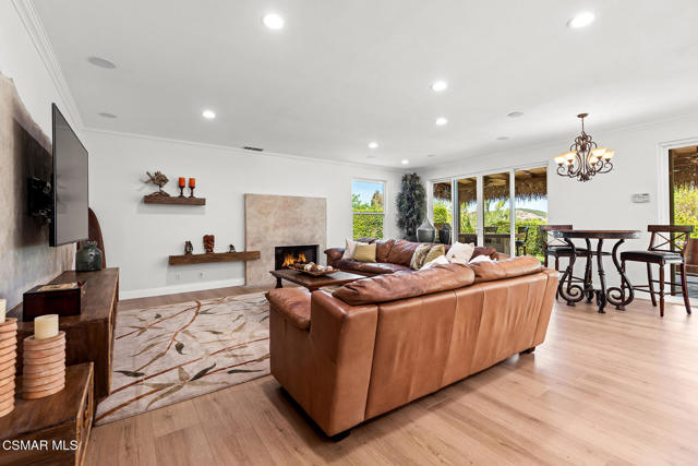 213 Heath Meadow Court, Simi Valley CA: https://media.crmls.org/mediaz/89a238a4-7ccb-4373-8c7e-10d8607eeba4.jpg