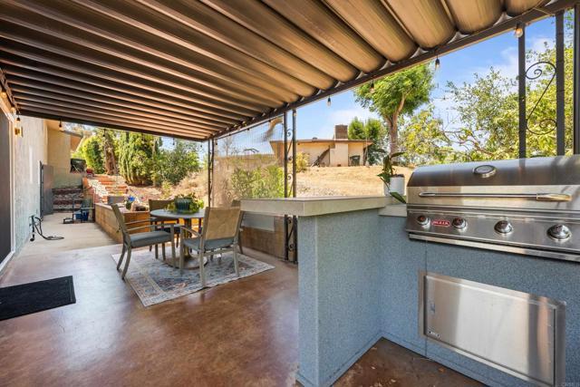 Detail Gallery Image 34 of 41 For 1026 Eucalyptus Ave, Vista,  CA 92084 - 5 Beds | 3 Baths
