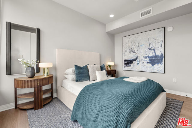 7428 Santa Monica Boulevard, 301 photo 17