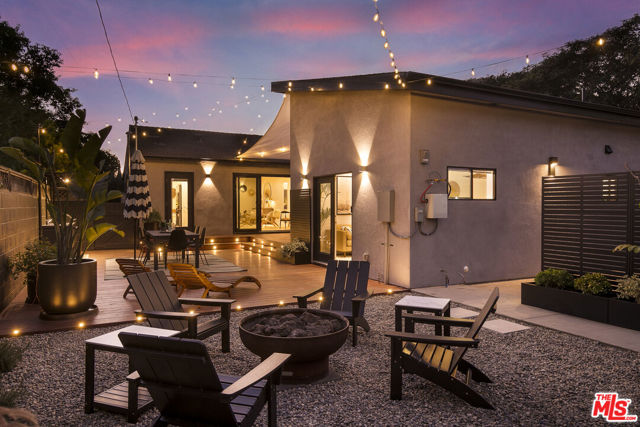 3744 Redwood Avenue, Los Angeles CA: https://media.crmls.org/mediaz/89a378c5-1219-4a24-a1fa-e1e3ab121caa.jpg