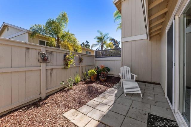 285 Aspenwood Ln, Encinitas, California 92024, 3 Bedrooms Bedrooms, ,2 BathroomsBathrooms,Condominium,For Sale,Aspenwood Ln,250019872SD