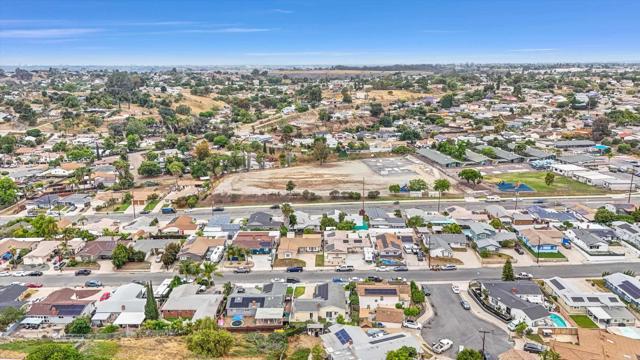 1629 primera Street, Lemon Grove CA: https://media.crmls.org/mediaz/89a3d473-d5bb-43cc-a825-e66c3530aa3d.jpg