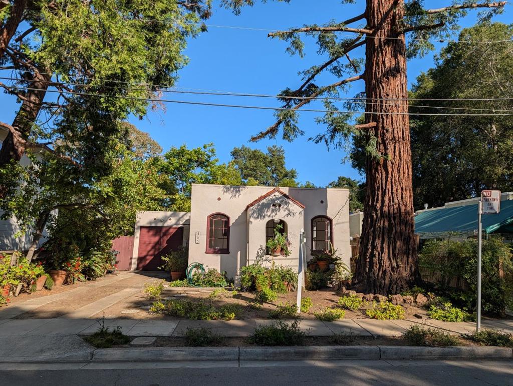 365 Cherry Avenue