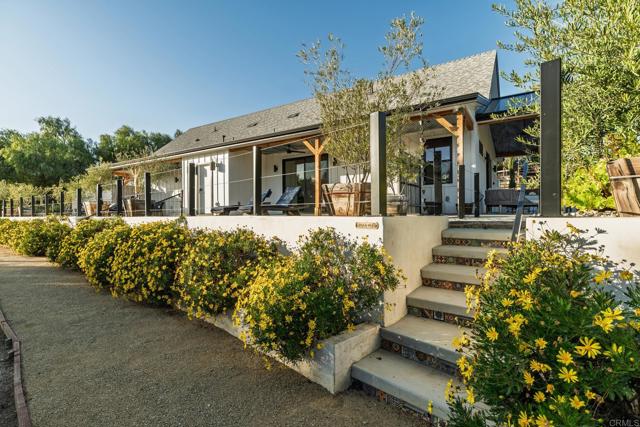 35715 Calle Nopal, Temecula CA: https://media.crmls.org/mediaz/89a472bb-1c03-4eef-a6d8-fb0fecb5e6f3.jpg