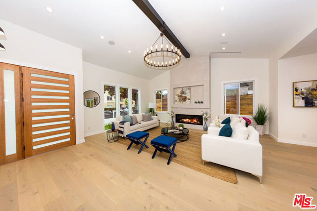 1441 Livonia Avenue, Los Angeles CA: https://media.crmls.org/mediaz/89a4ccea-39d5-40b2-84e6-503c5e646662.jpg