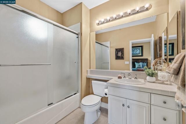 2222 Creekview Pl, Danville CA: https://media.crmls.org/mediaz/89a52ae3-4bf1-45ae-959f-689548e25fb2.jpg