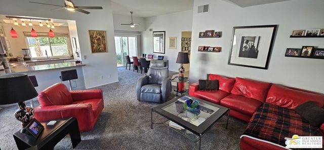 5920 Paradise Plaza, Palm Springs CA: https://media.crmls.org/mediaz/89a5f75e-a1d5-498e-b701-cbe2b922c170.jpg