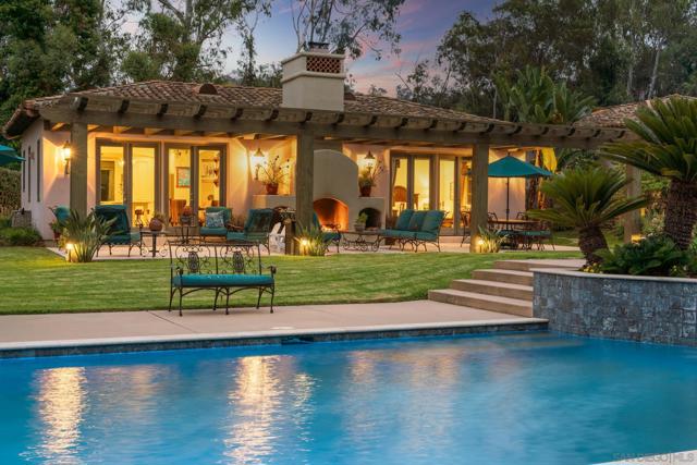 16356 Rambla De Las Flores, Rancho Santa Fe CA: https://media.crmls.org/mediaz/89a66739-6763-440c-8967-8c17c74c8d93.jpg