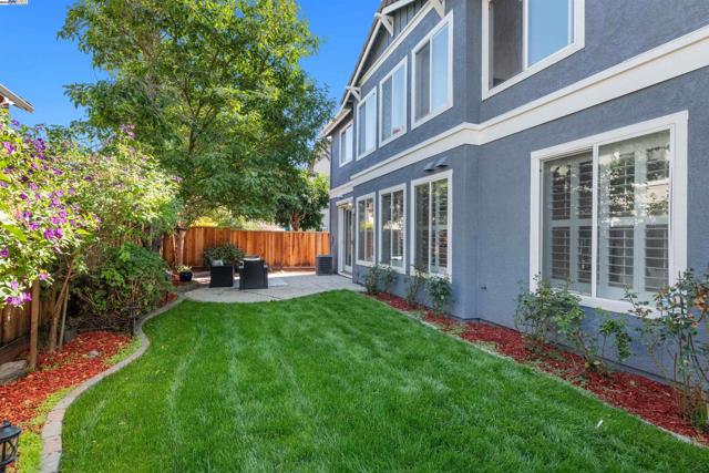 4667 Myrtle Dr, Dublin CA: https://media.crmls.org/mediaz/89a67131-4824-442c-9ce6-c6df2dfad509.jpg
