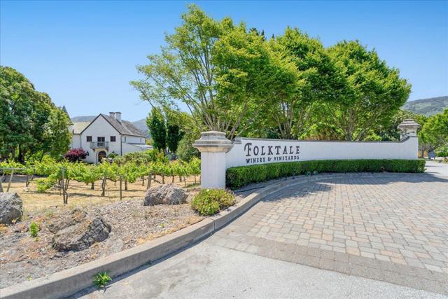 28120 Schulte Road, Carmel CA: https://media.crmls.org/mediaz/89a69121-60ee-41cd-97a6-a490f7341ed2.jpg