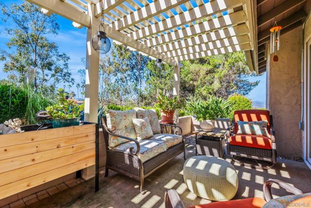 17357 Plaza Maria, San Diego CA: https://media.crmls.org/mediaz/89a7a30e-8d63-4cee-8b27-691db78e768f.jpg